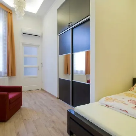 Karinflats - Hugo Apt. Apartment Budapest